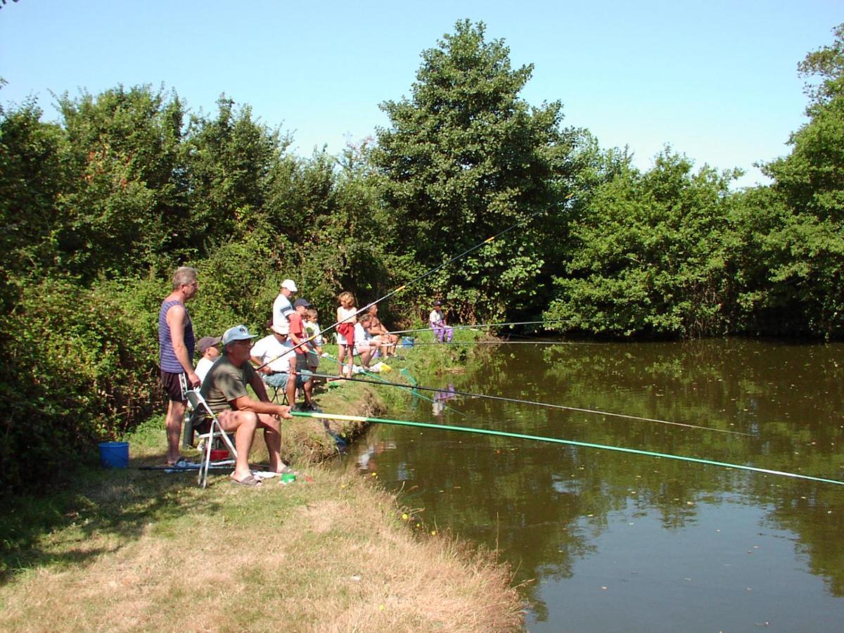 Camping Insolite Le Haut Village Saint-Michel-Chef-Chef Bagian luar foto