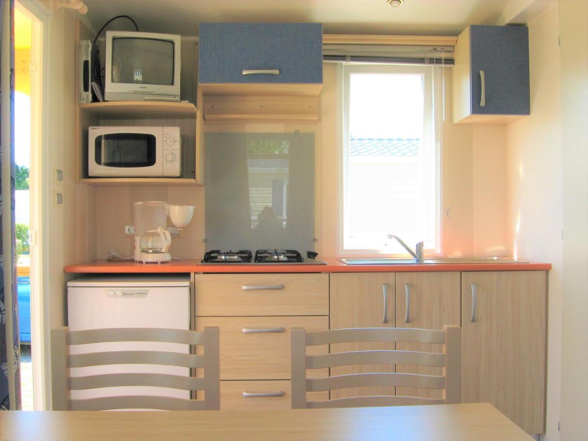 Camping Insolite Le Haut Village Saint-Michel-Chef-Chef Bagian luar foto
