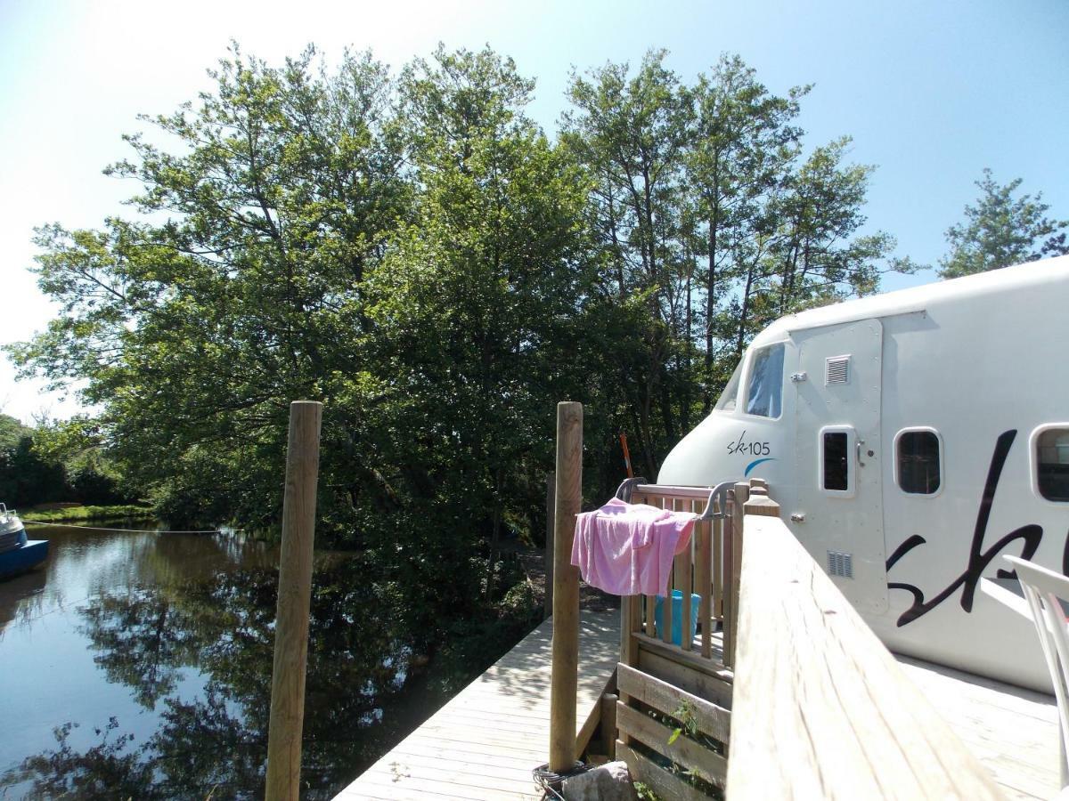 Camping Insolite Le Haut Village Saint-Michel-Chef-Chef Bagian luar foto
