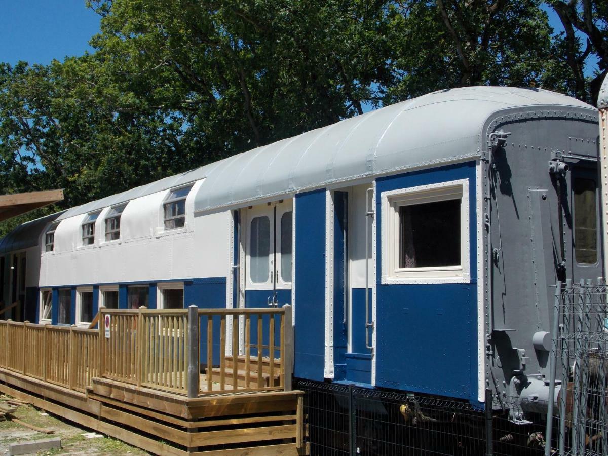 Camping Insolite Le Haut Village Saint-Michel-Chef-Chef Bagian luar foto